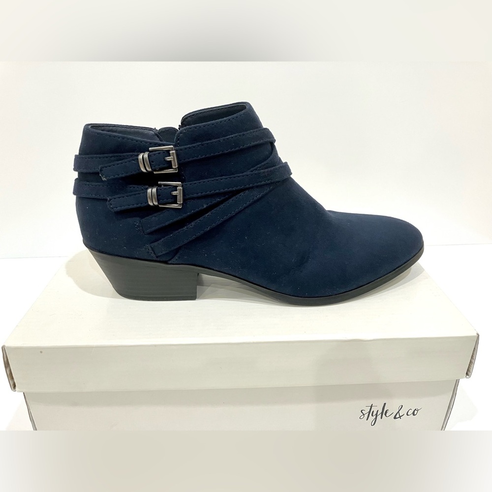 SUEDE ANKLE BOOTIES W/ BOX - Picture 2 of 6
